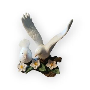 Dove Decor Floral Accent